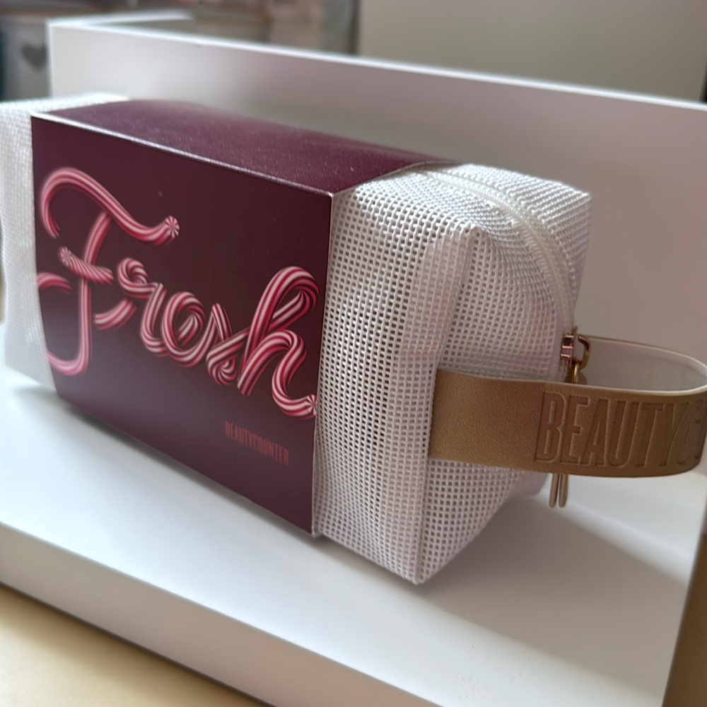 Beautycounter Countermatch Carry-on Set. New Never used no longer available